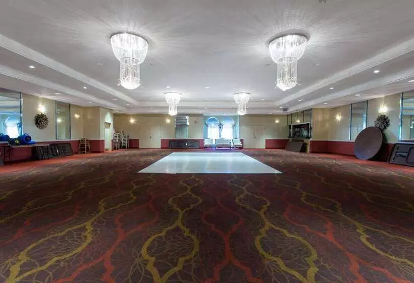 ホテル Ramada By Wyndham Glendale Heights/lombard
