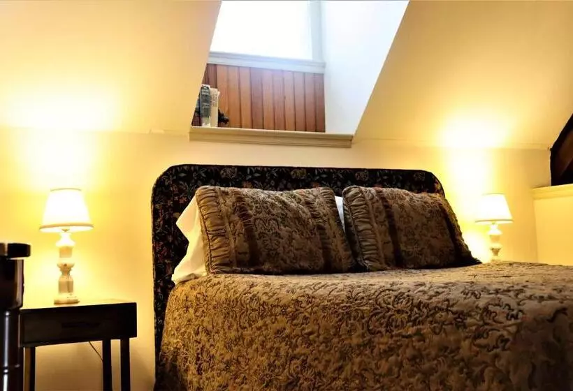 هتل The Gables At Stirling Guest