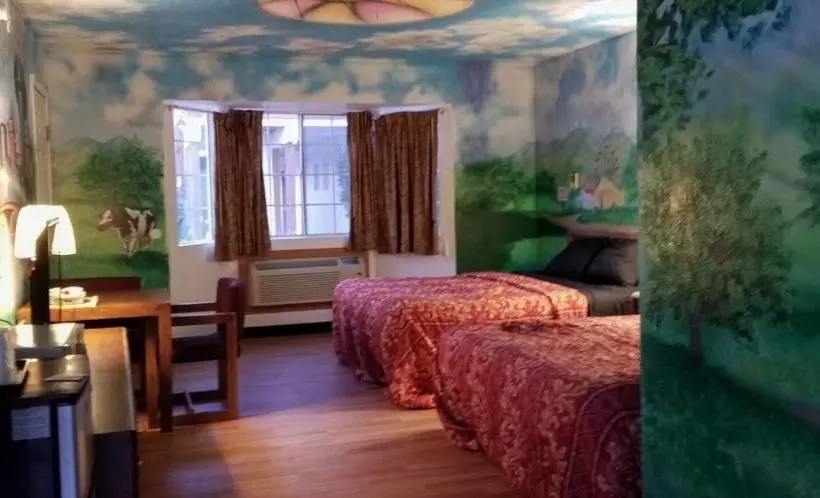 مُتل 99 Palms Inn & Suites