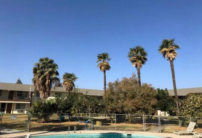مُتل 99 Palms Inn & Suites