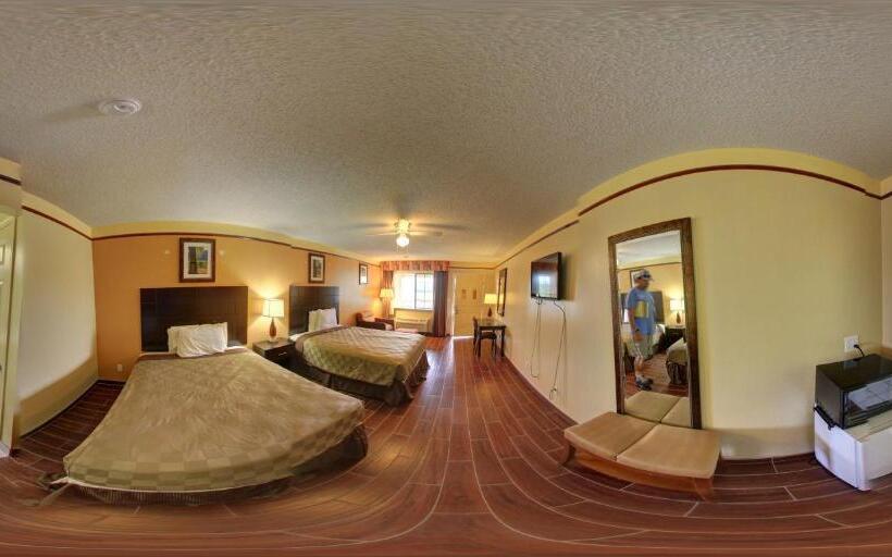 Motel Deluxe Inn And Suites