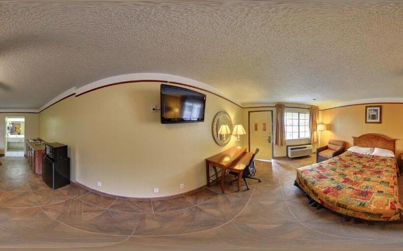 Motel Deluxe Inn And Suites