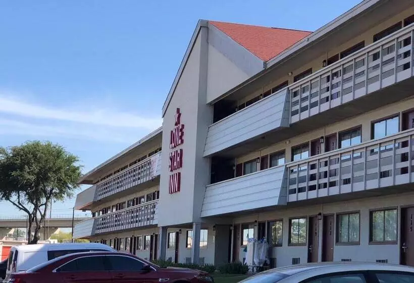 モーテル Lone Star Inn
