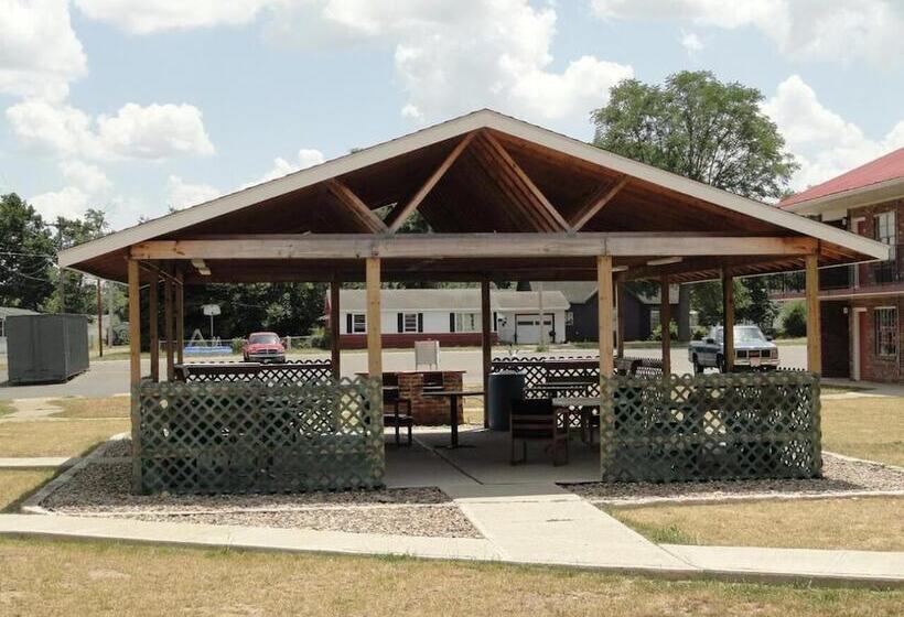 מוטל Red Carpet Inn Terre Haute