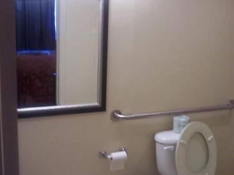 מוטל Red Carpet Inn Terre Haute