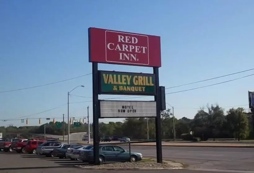 モーテル Red Carpet Inn Terre Haute