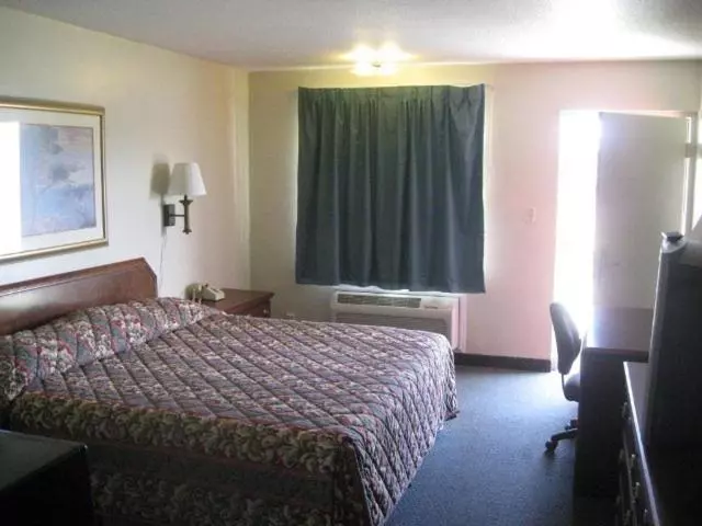 モーテル Red Carpet Inn Terre Haute