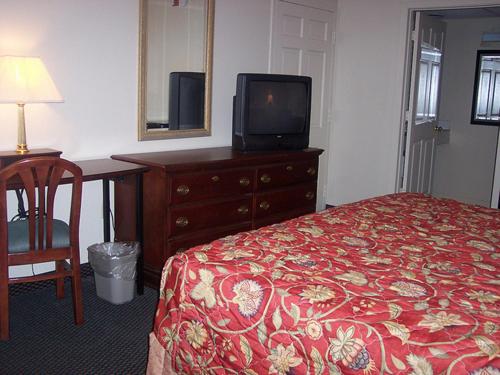 מוטל Red Carpet Inn Terre Haute