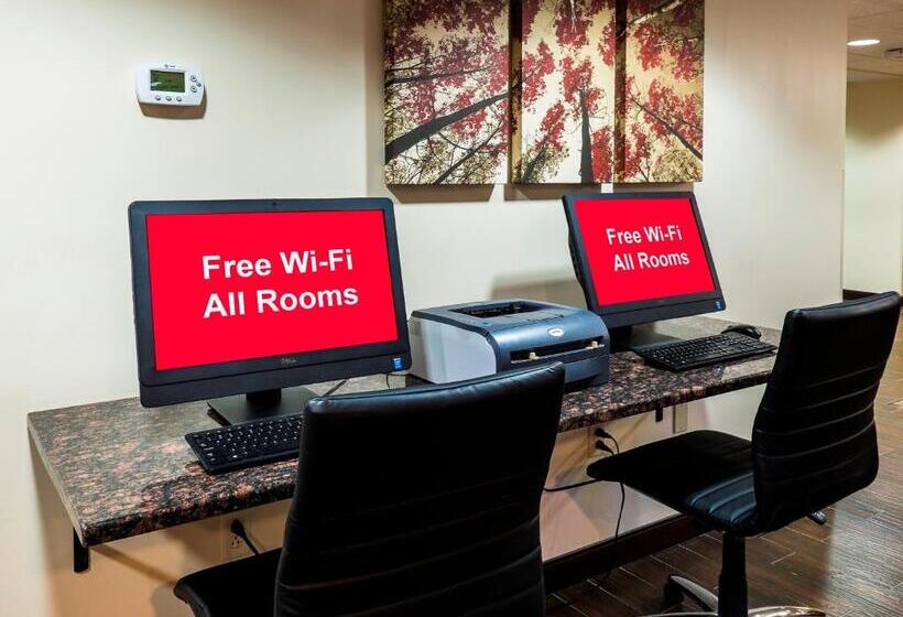 فندق على الطريق Red Roof Inn Plus+ & Suites Malone