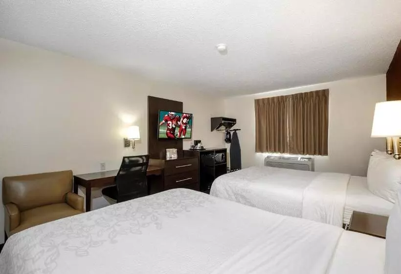 Motelli Red Roof Inn Plus+ & Suites Malone