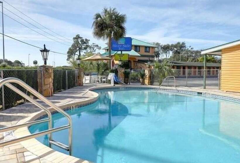 モーテル River Side Inn