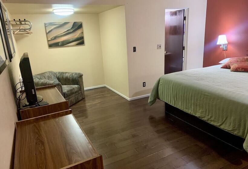 モーテル Travelers Inn