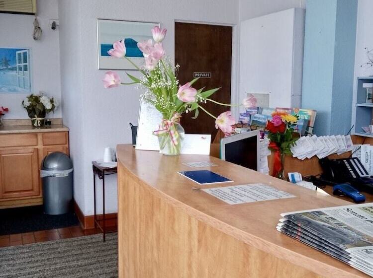 モーテル Travelers Inn