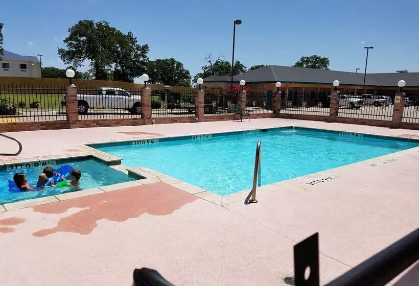 Quality One Motel