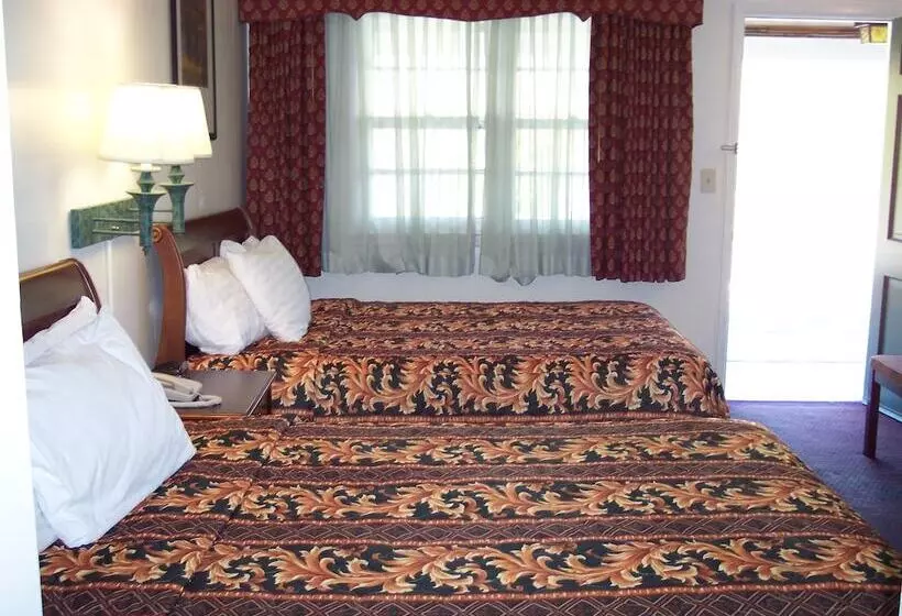 Shore Hills Motel