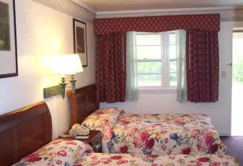 Shore Hills Motel