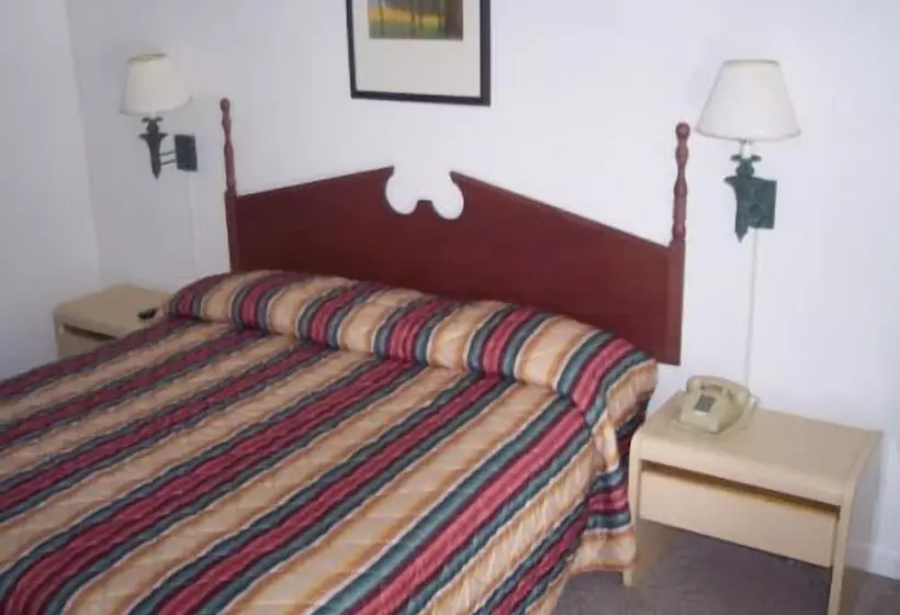 Shore Hills Motel