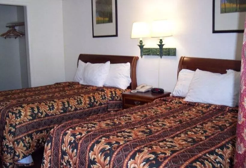 Shore Hills Motel