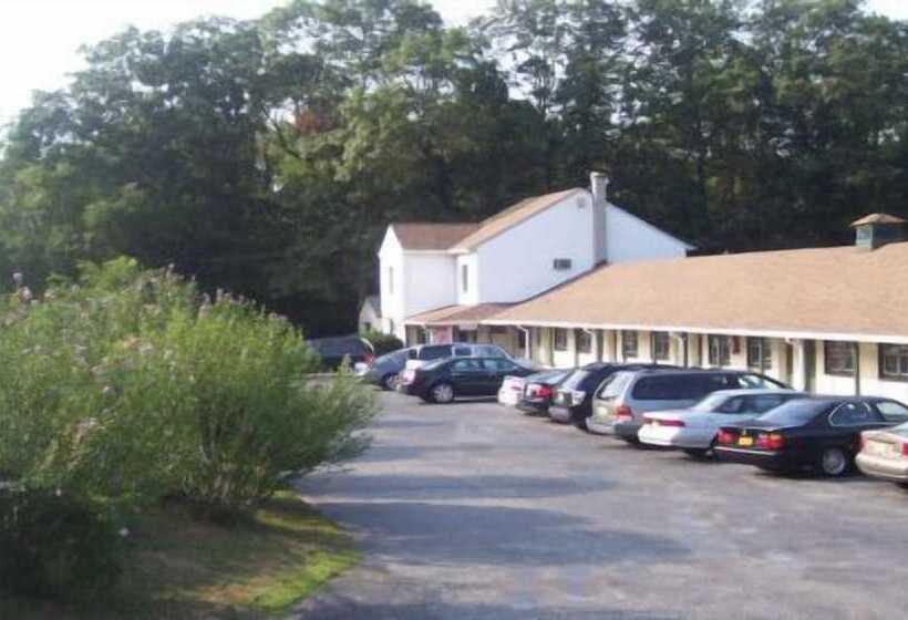 Shore Hills Motel