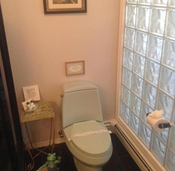 Toad Hall Manor Bed And Breakfast