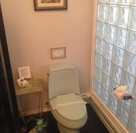 Toad Hall Manor Bed And Breakfast
