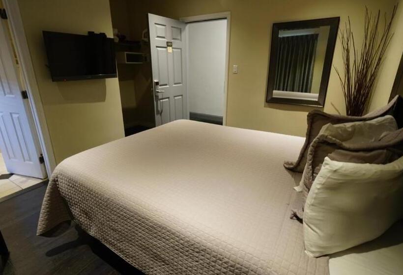 Trylon Hotel Hollywood