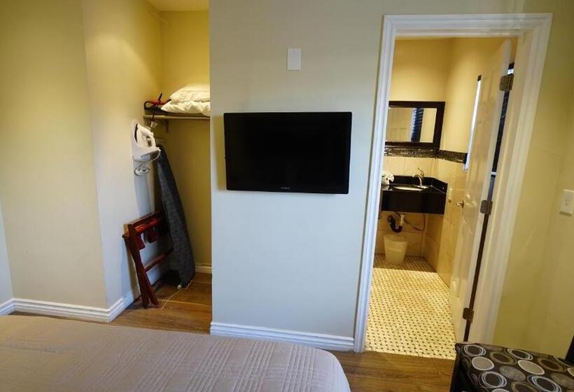 Trylon Hotel Hollywood