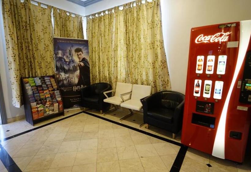 Trylon Hotel Hollywood