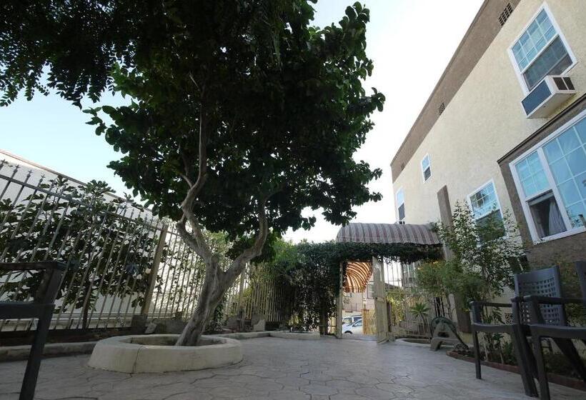 Trylon Hotel Hollywood