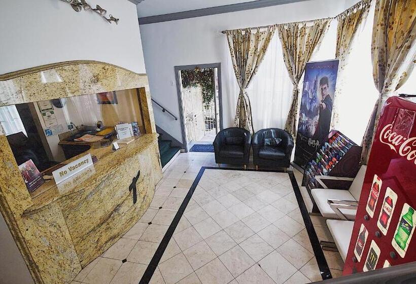 Trylon Hotel Hollywood