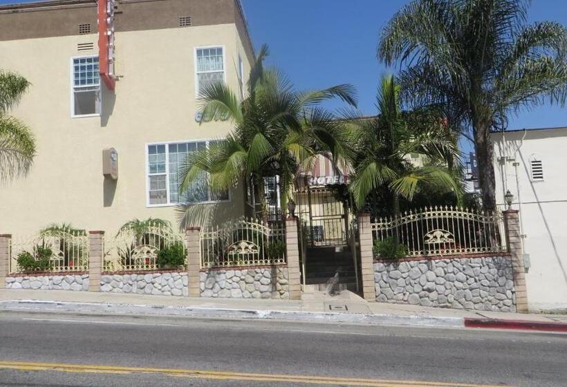 Trylon Hotel Hollywood