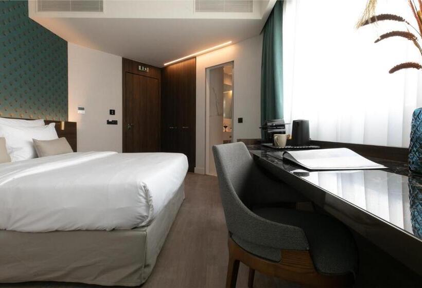 هتل Luwian Athens Boutique