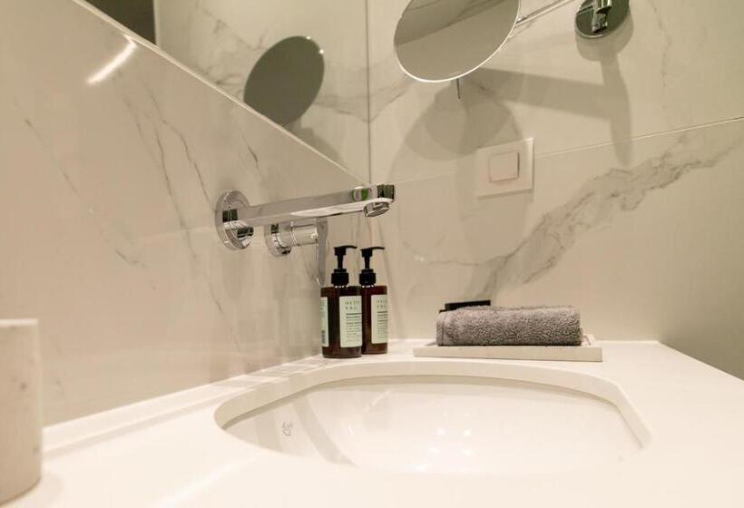 هتل Luwian Athens Boutique