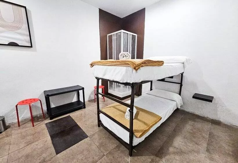 Hostel Backpacker Solopuent