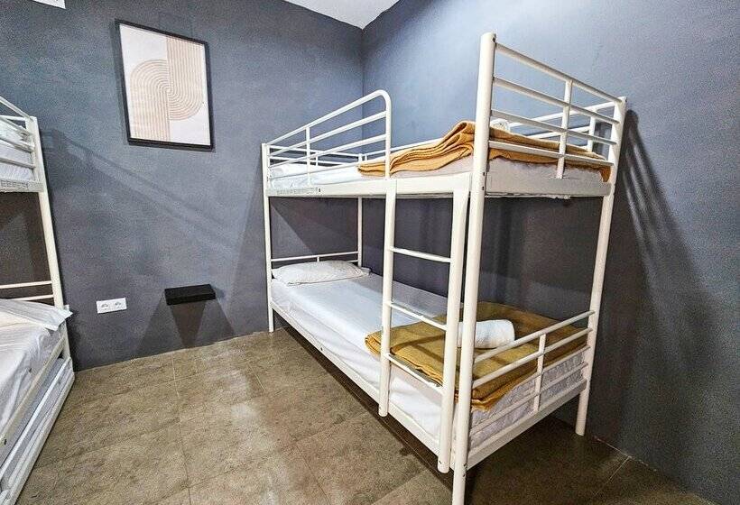 Hostel Backpacker Solopuent