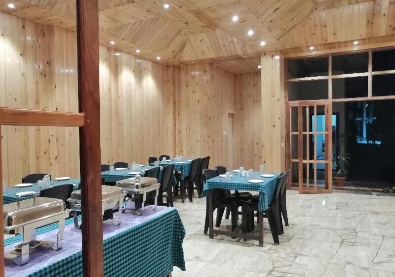 酒店 White Coral Beach Resort