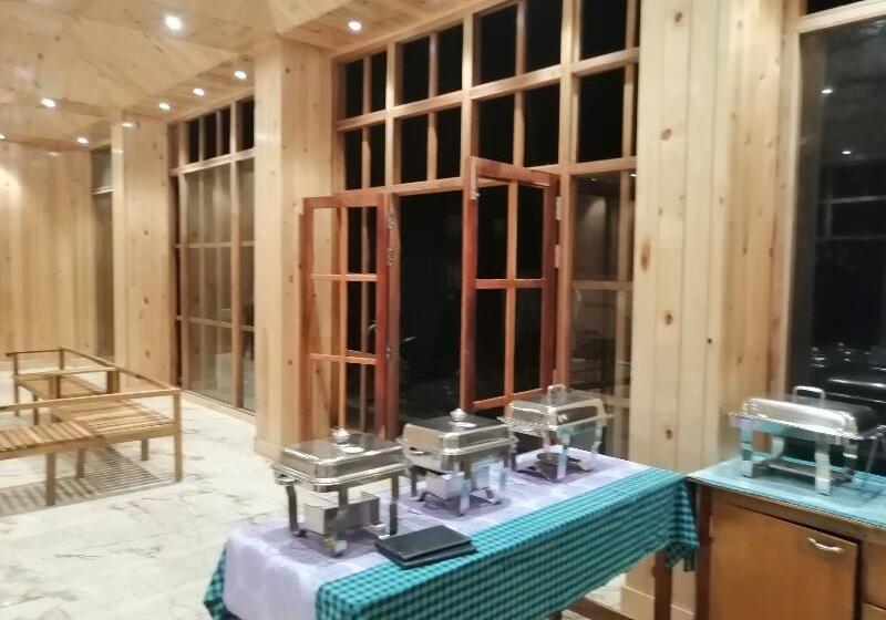 酒店 White Coral Beach Resort