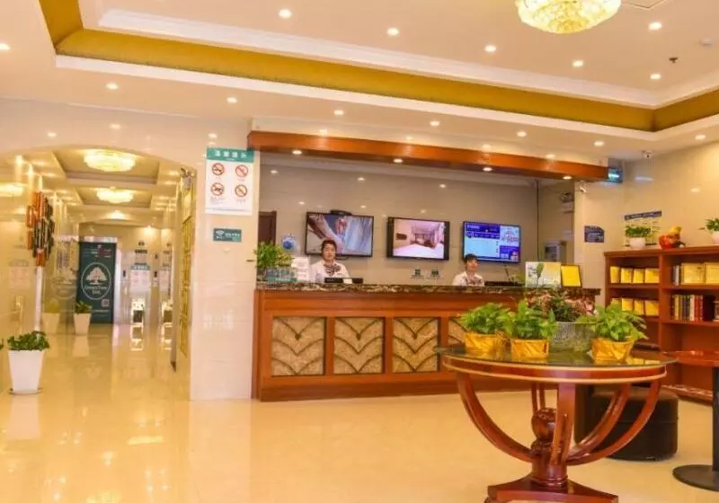 Hotelli Greentree Inn Chizhou Changjiang Middle Road Shangzhidu Commerce Square Express