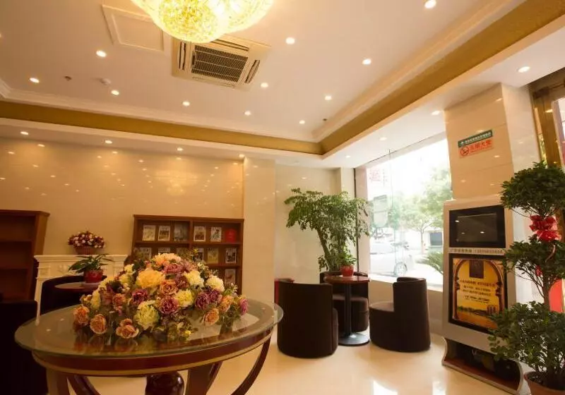 Hotelli Greentree Inn Chizhou Changjiang Middle Road Shangzhidu Commerce Square Express