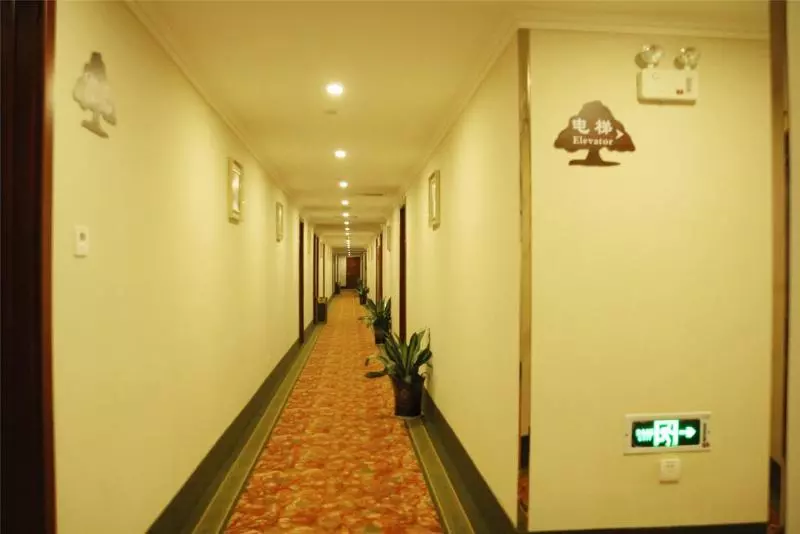 Hotelli Greentree Inn Jiangsu Suzhou Zhonghuan Baihui Square Middle Yangchenghu Station Express