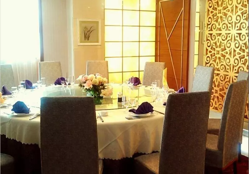 ホテル Greentree Inn Jiuquan Century Plaza