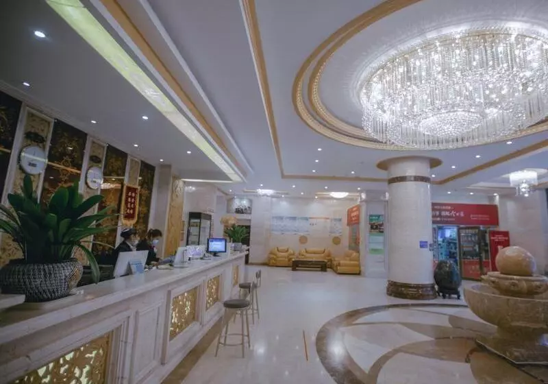 ホテル Greentree Inn Jiuquan Century Plaza