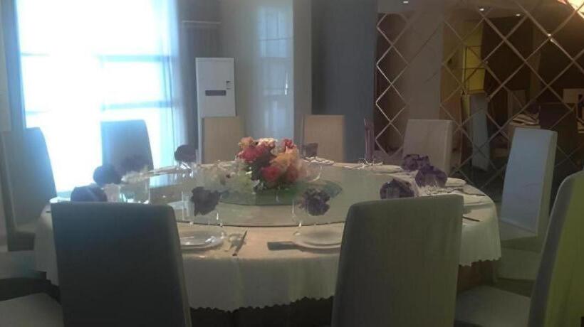 Hotel Greentree Inn Jiuquan Century Plaza