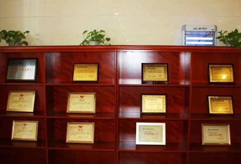 Hotelli Greentree Inn Xuzhou High Speed Railway Station Express