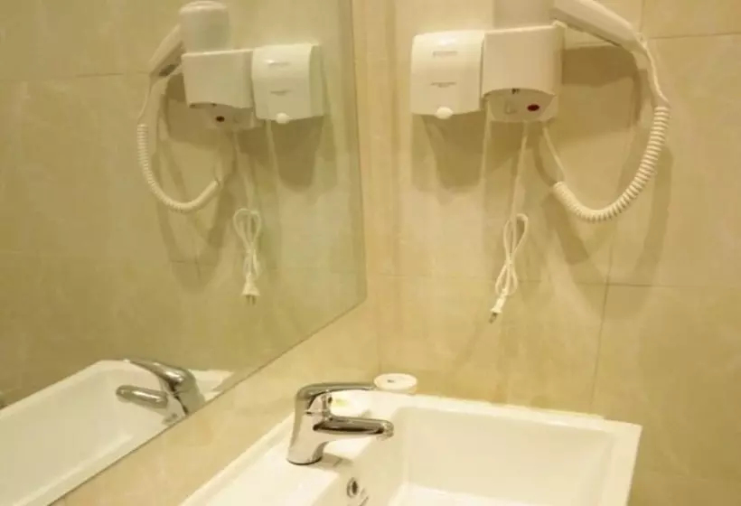 ホテル Greentree Inn Yangzhou West Kaifa Road Baolong Square Express