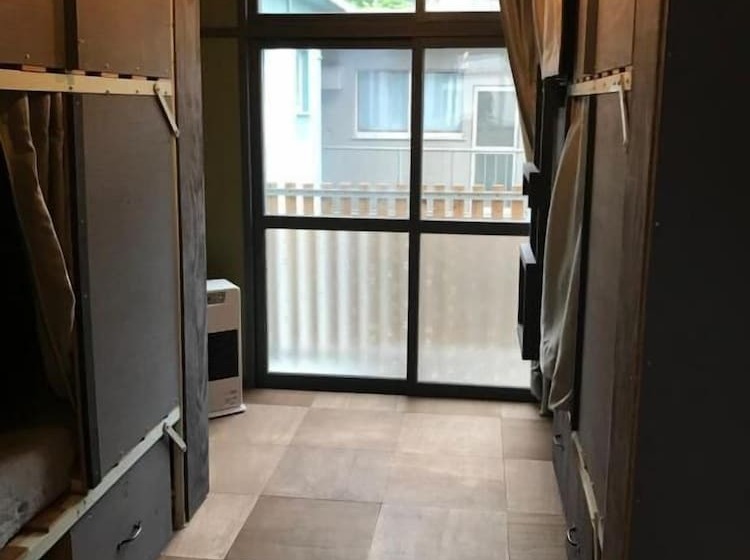 Guest House Ponkotan   Hostel