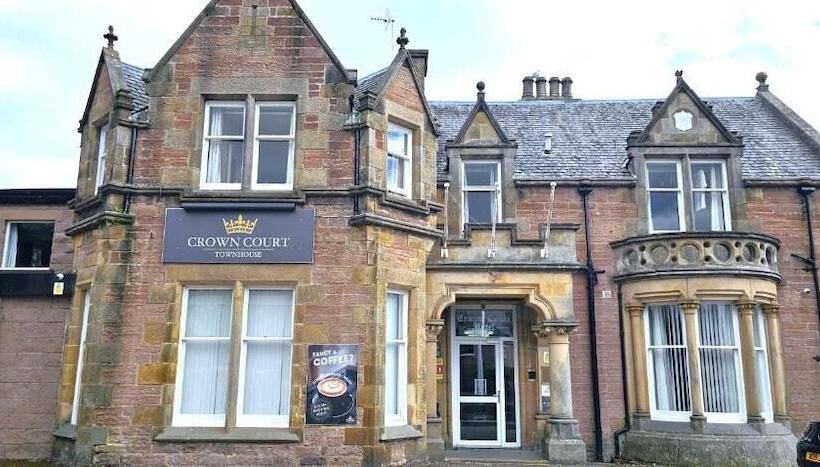 Crown Court Hotel & Bar