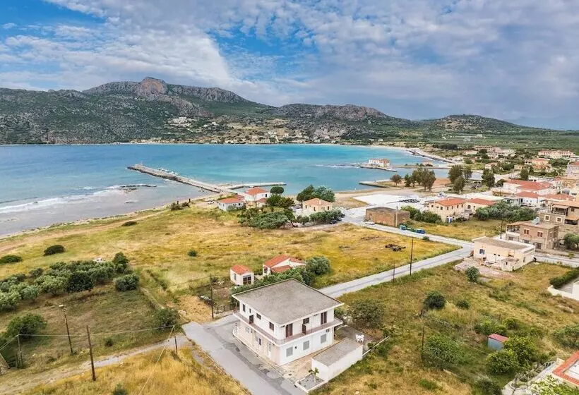 ホテル Laconia Domus   Plytra