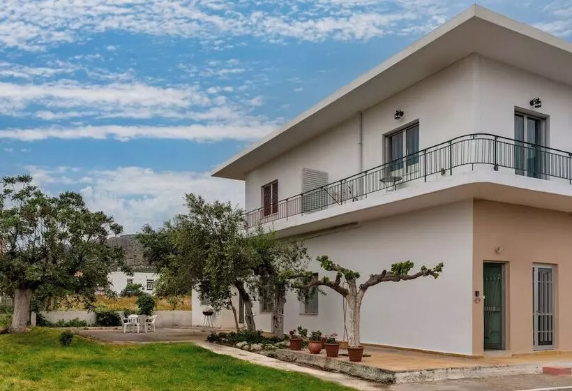 ホテル Laconia Domus   Plytra