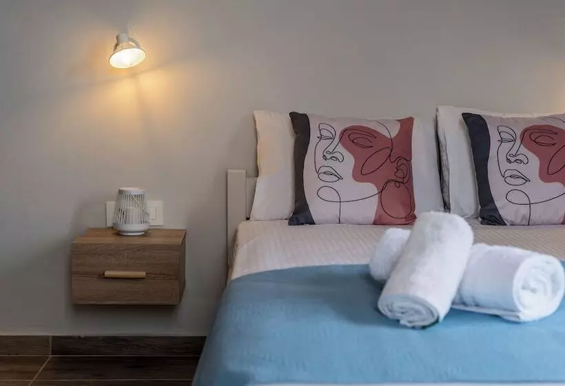 ホテル Laconia Domus   Plytra